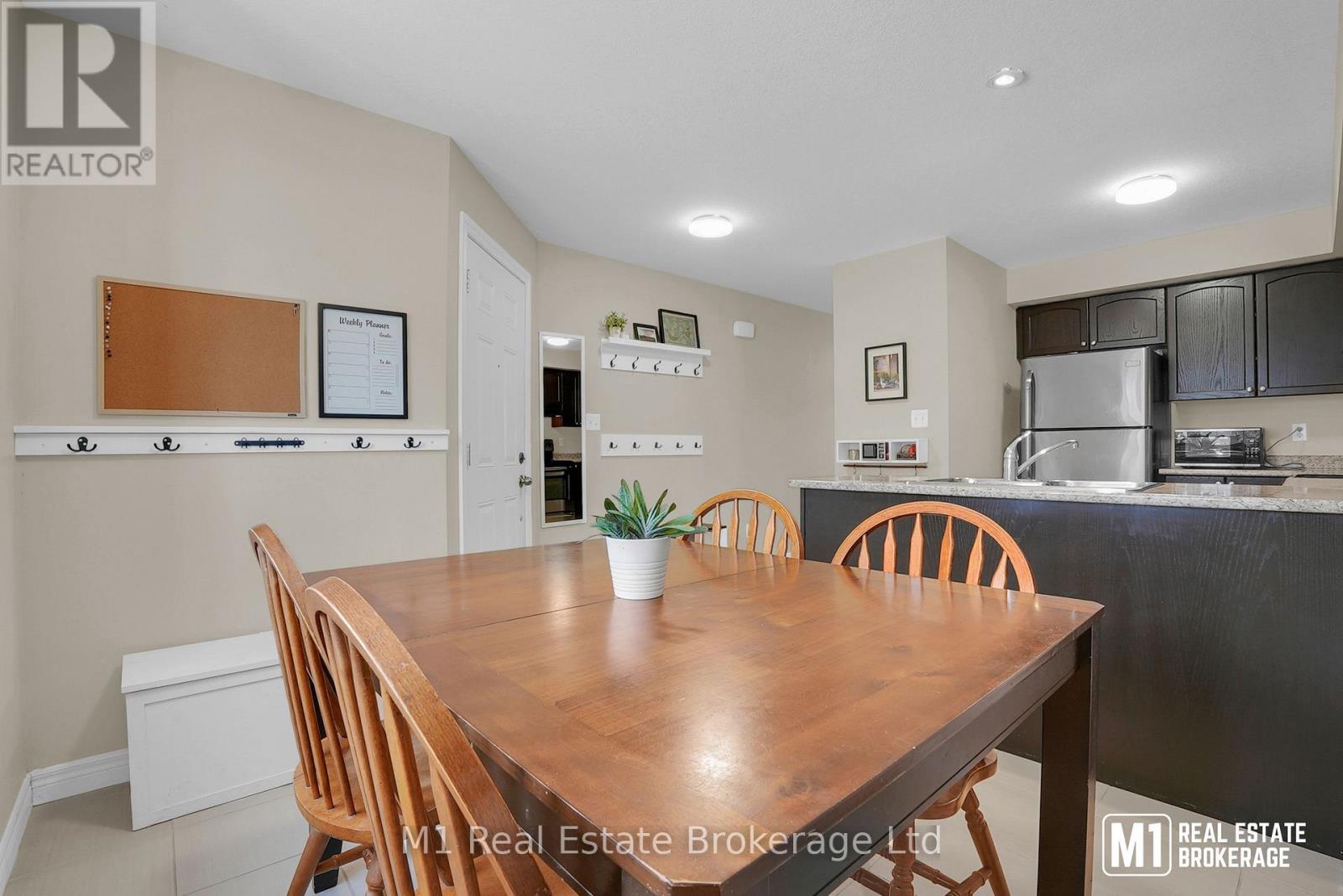 #46B 15 CARERE CRESCENT - 15