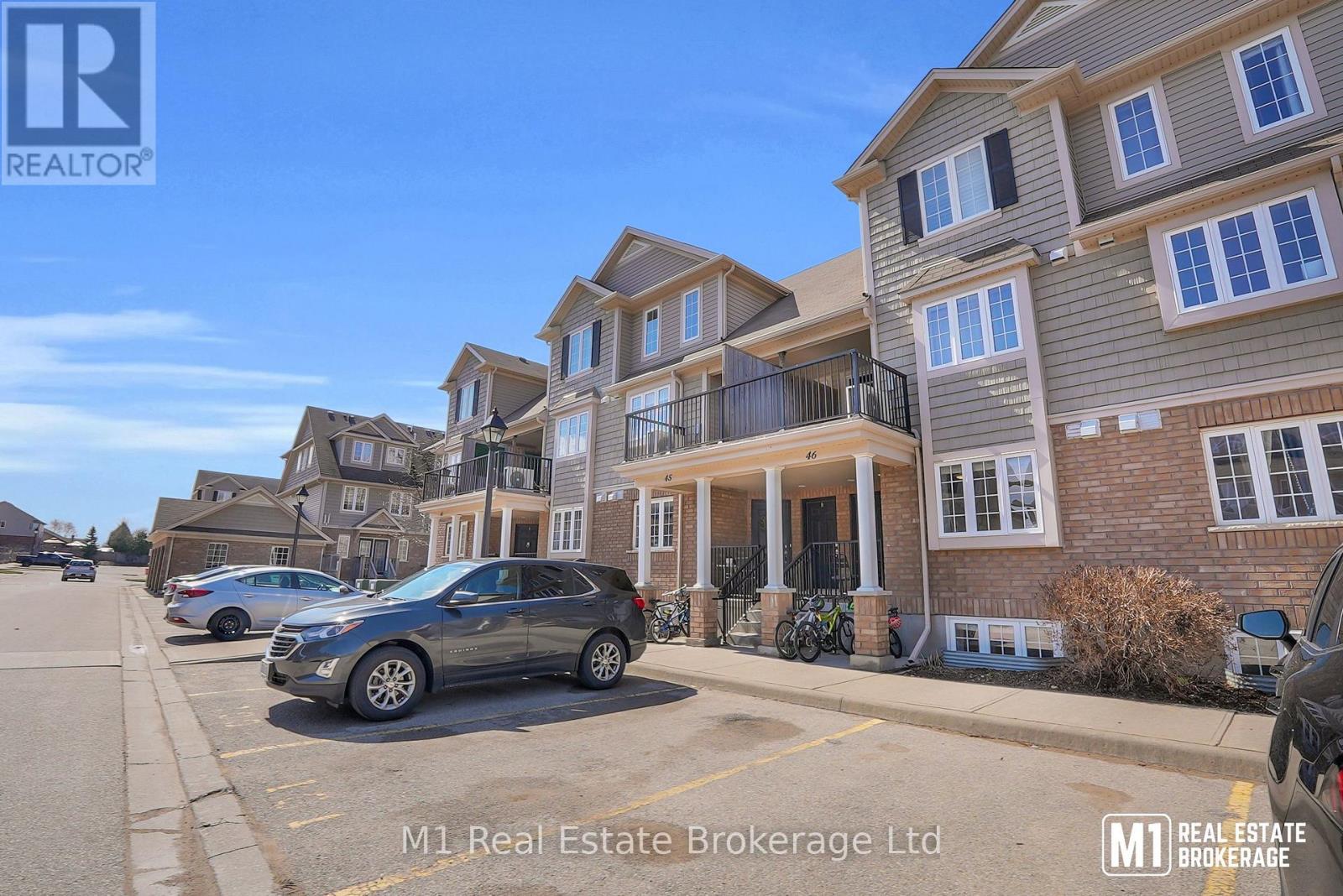 #46B 15 CARERE CRESCENT - 2