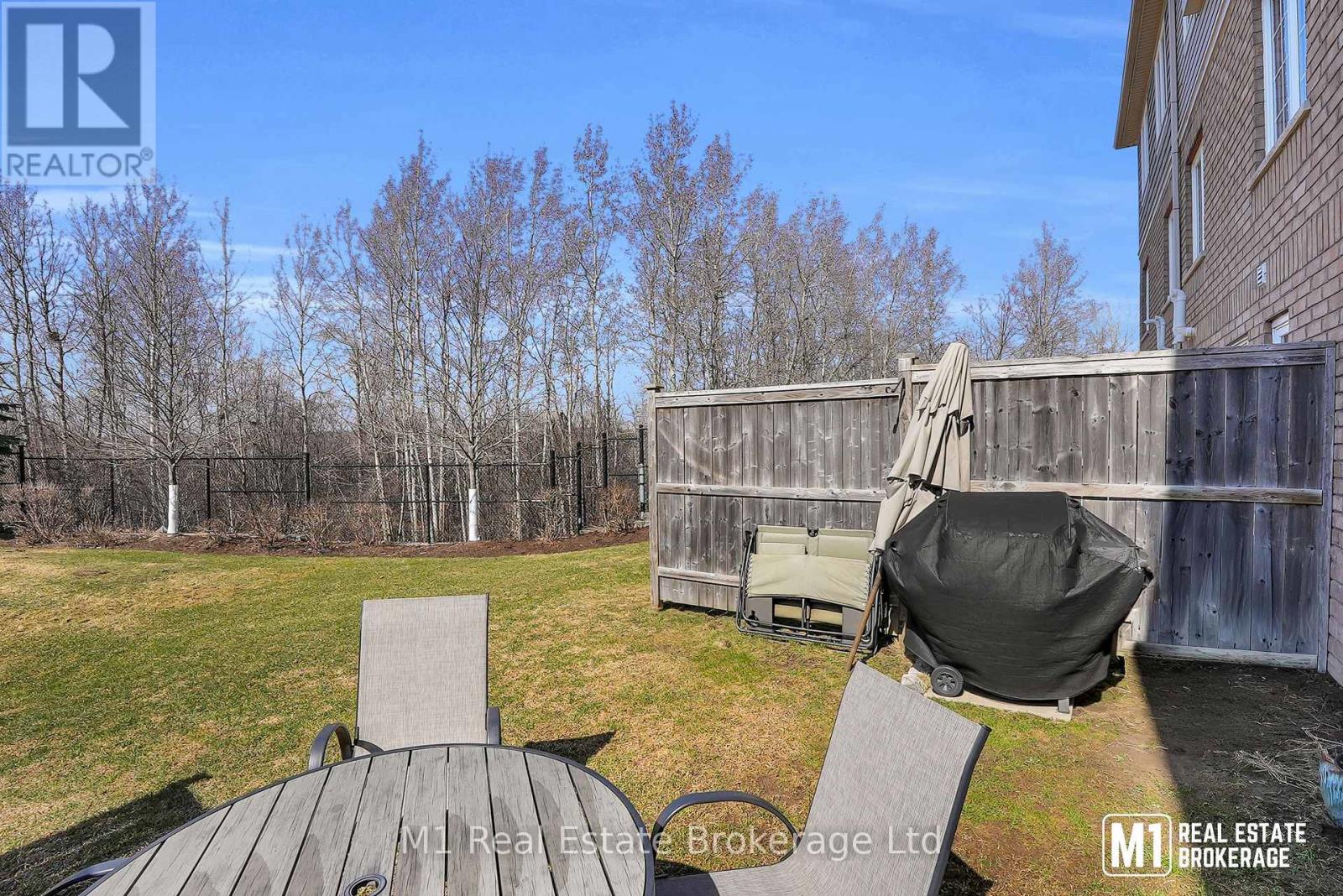#46B 15 CARERE CRESCENT - 28
