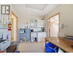 385 Lansdowne Street E, Peterborough, ON K9L2A3 Photo 20