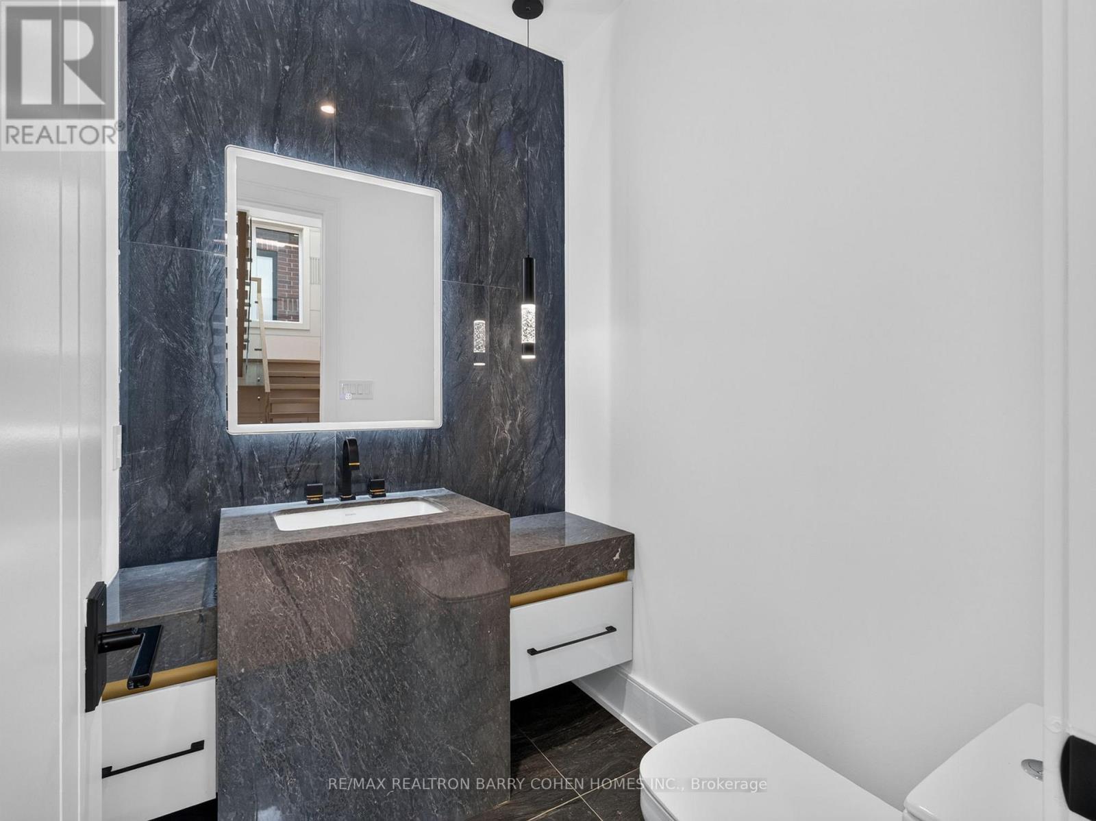243 FLORENCE AVENUE - Image 13