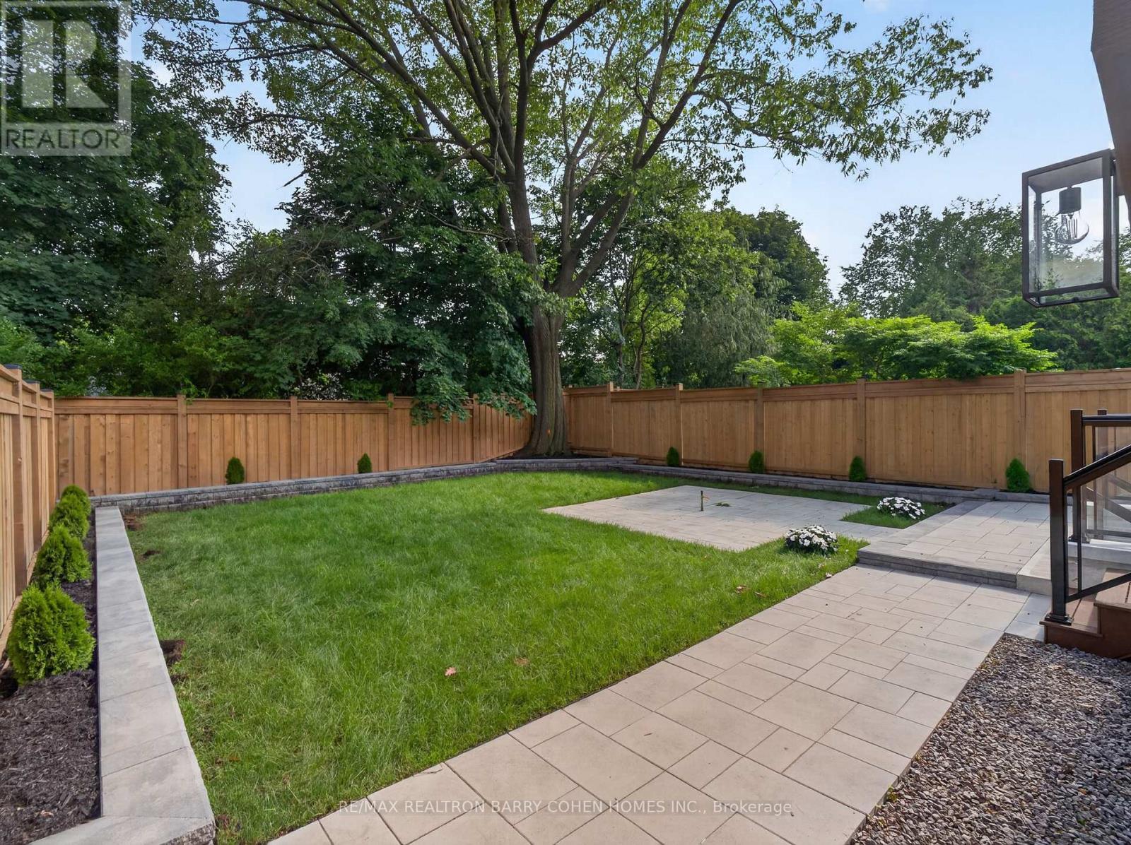 243 FLORENCE AVENUE - Image 36
