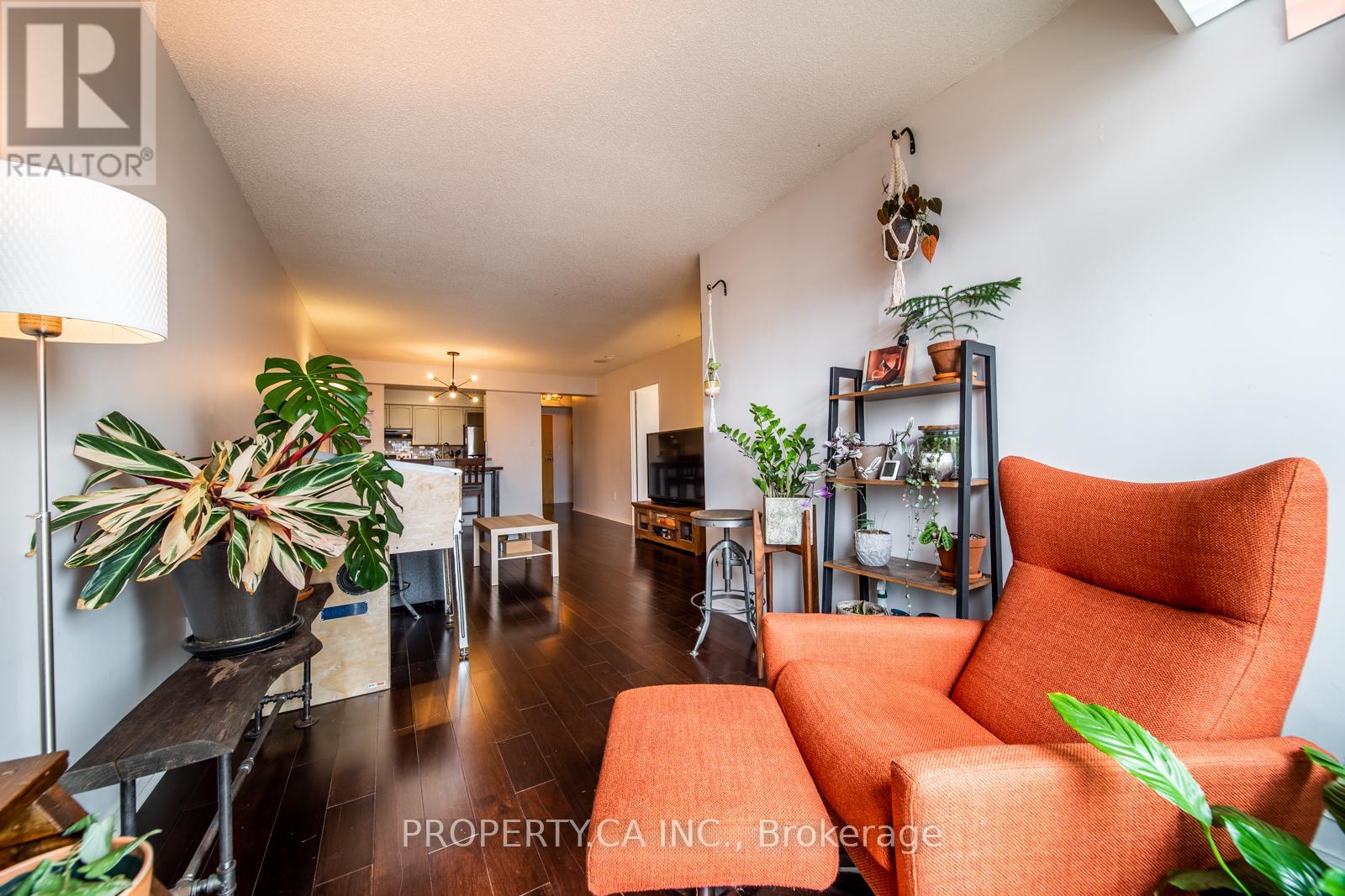 #608 70 MILL STREET - 14