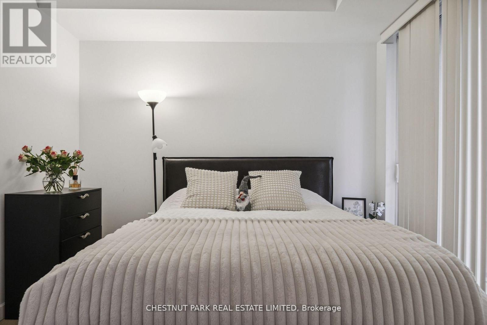 #1014 85 BLOOR STREET E - 10