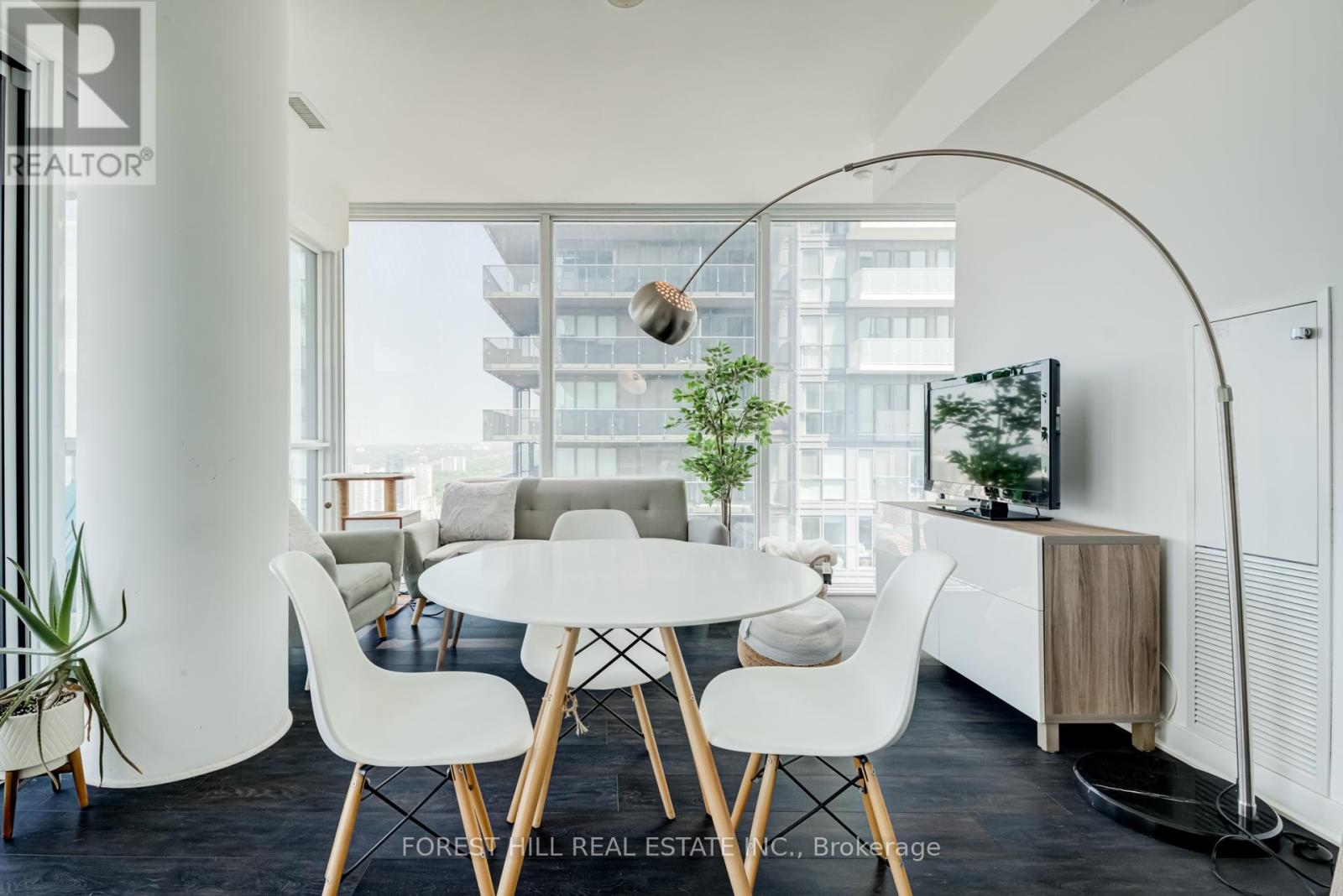 #4708 15 GRENVILLE STREET - 13