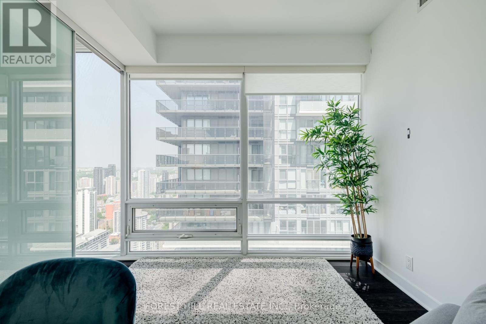 #4708 15 GRENVILLE STREET - 18