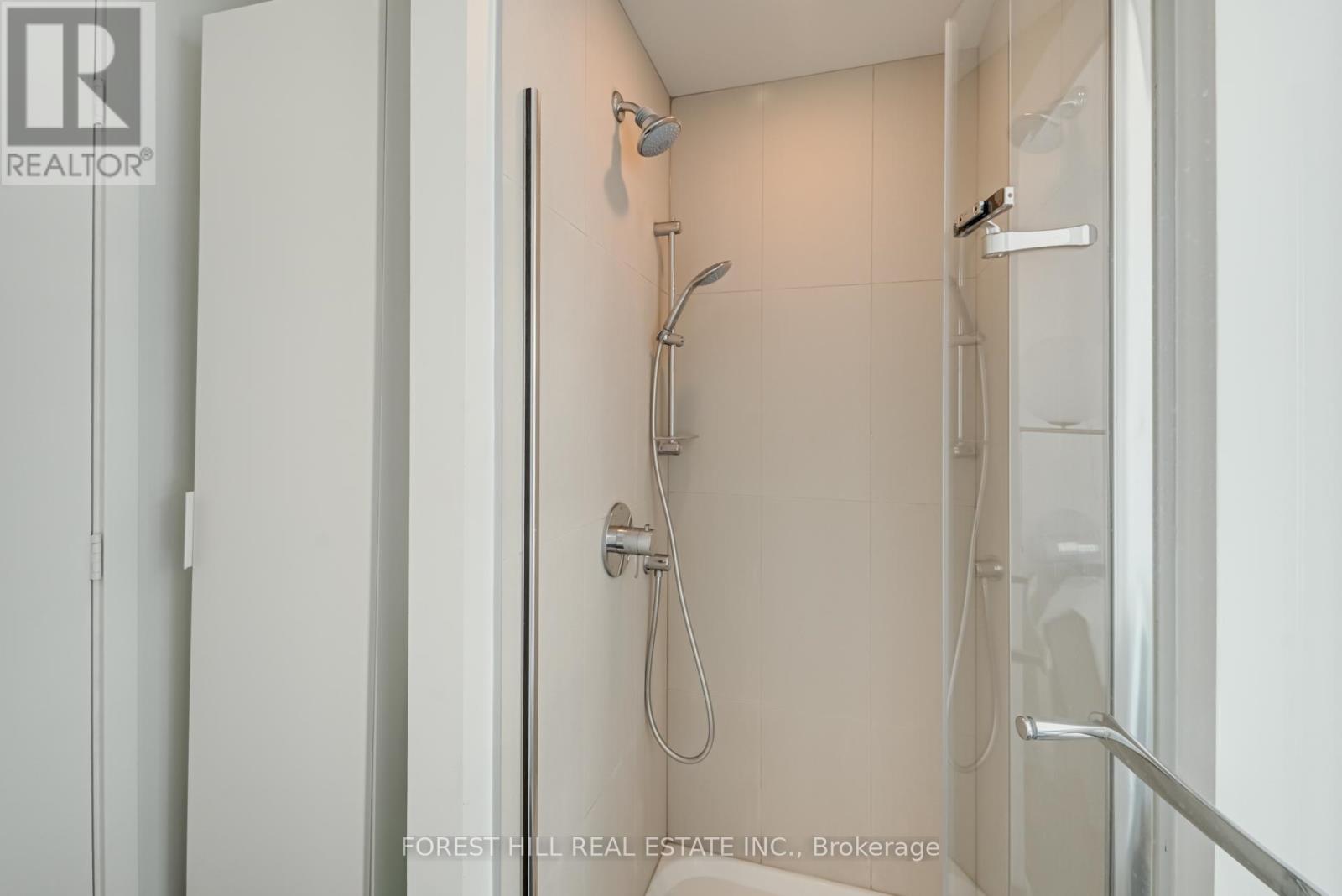 #4708 15 GRENVILLE STREET - 20