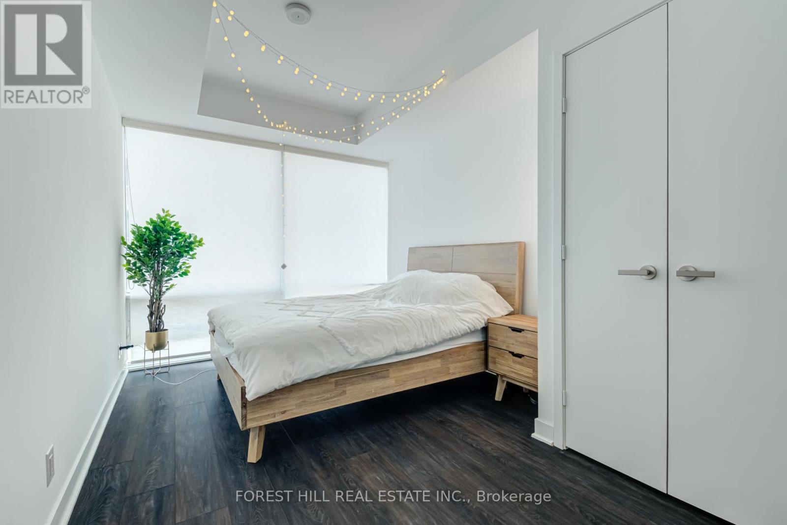 #4708 15 GRENVILLE STREET - 21