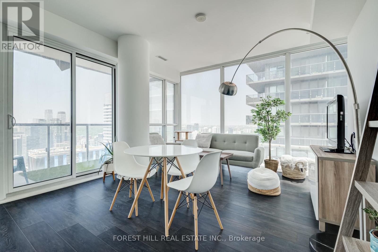 #4708 15 GRENVILLE STREET - 9
