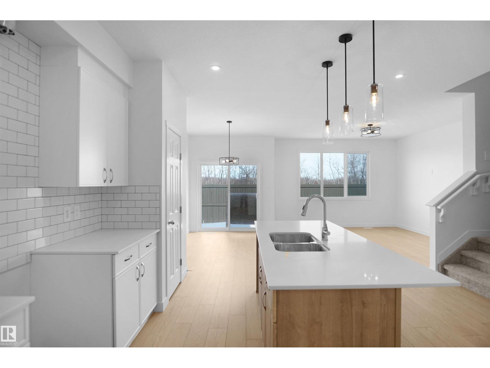 8504 183 AV NW - 15