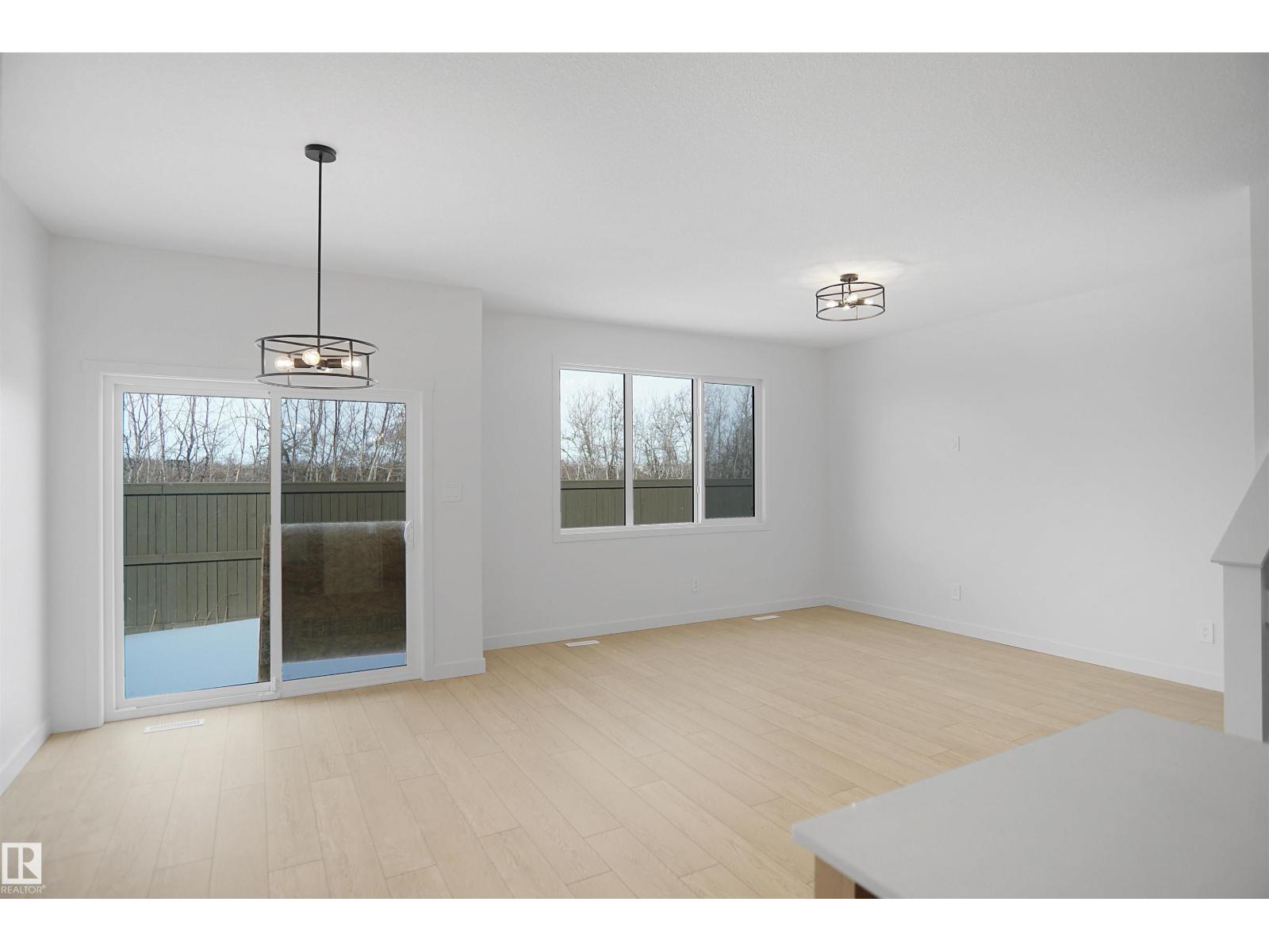 8504 183 AV NW - 17