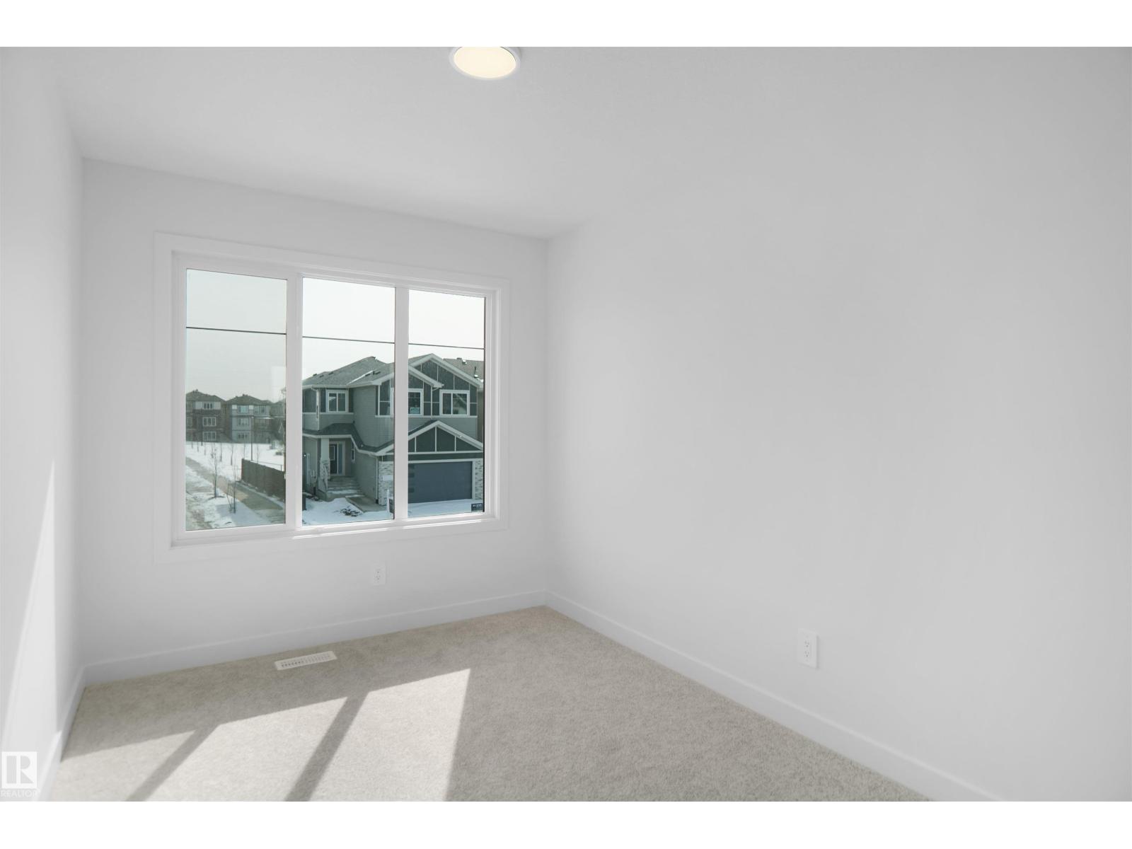 8504 183 AV NW - 27