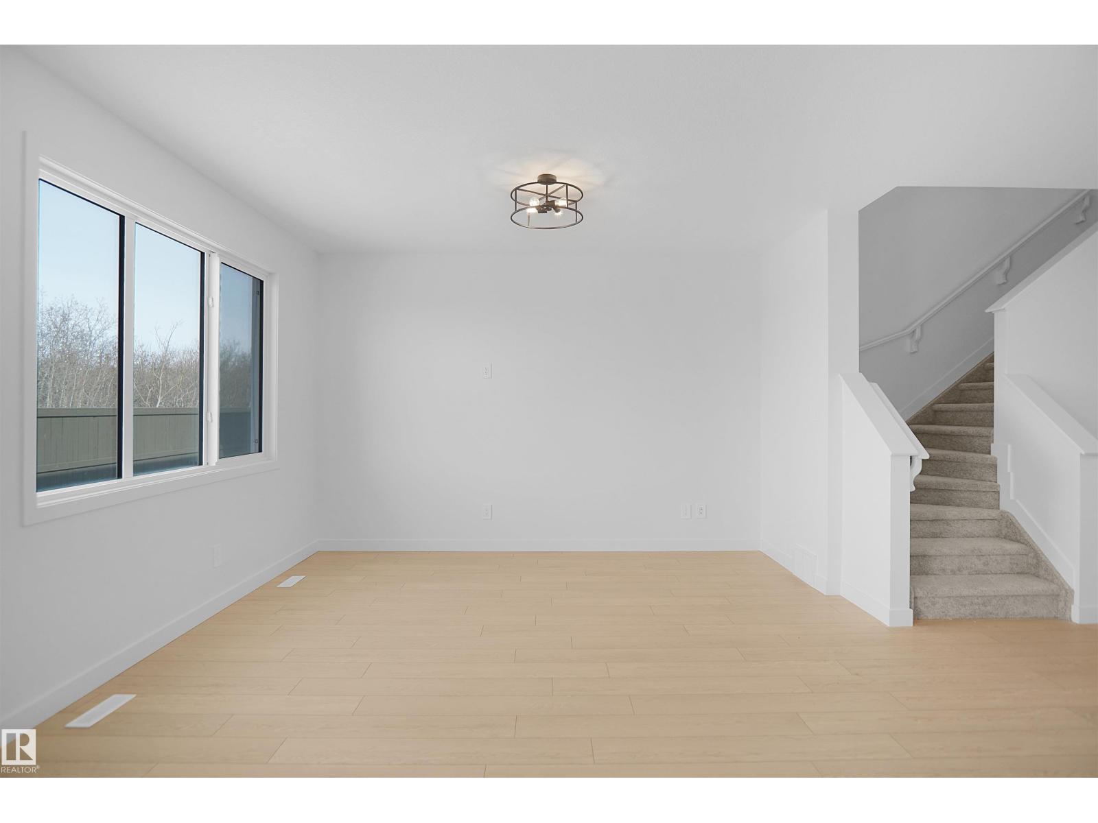 8504 183 AV NW - 5
