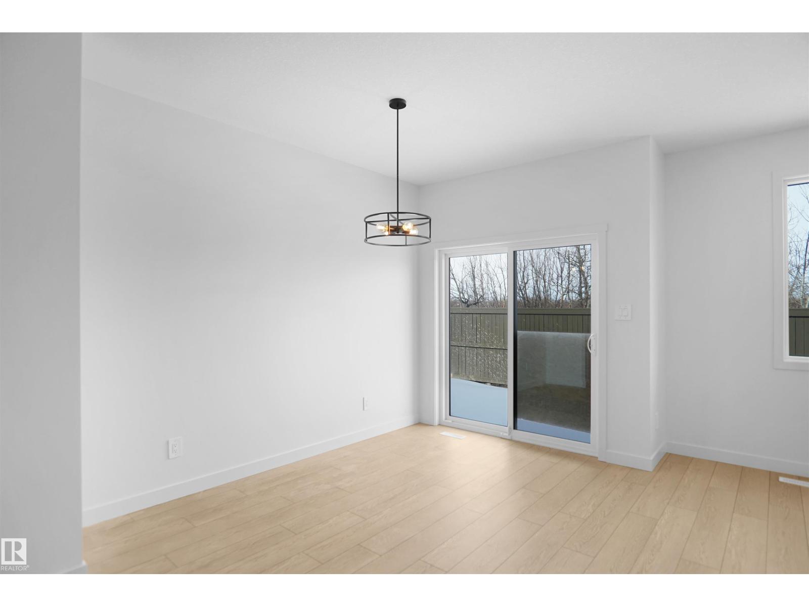 8504 183 AV NW - 9