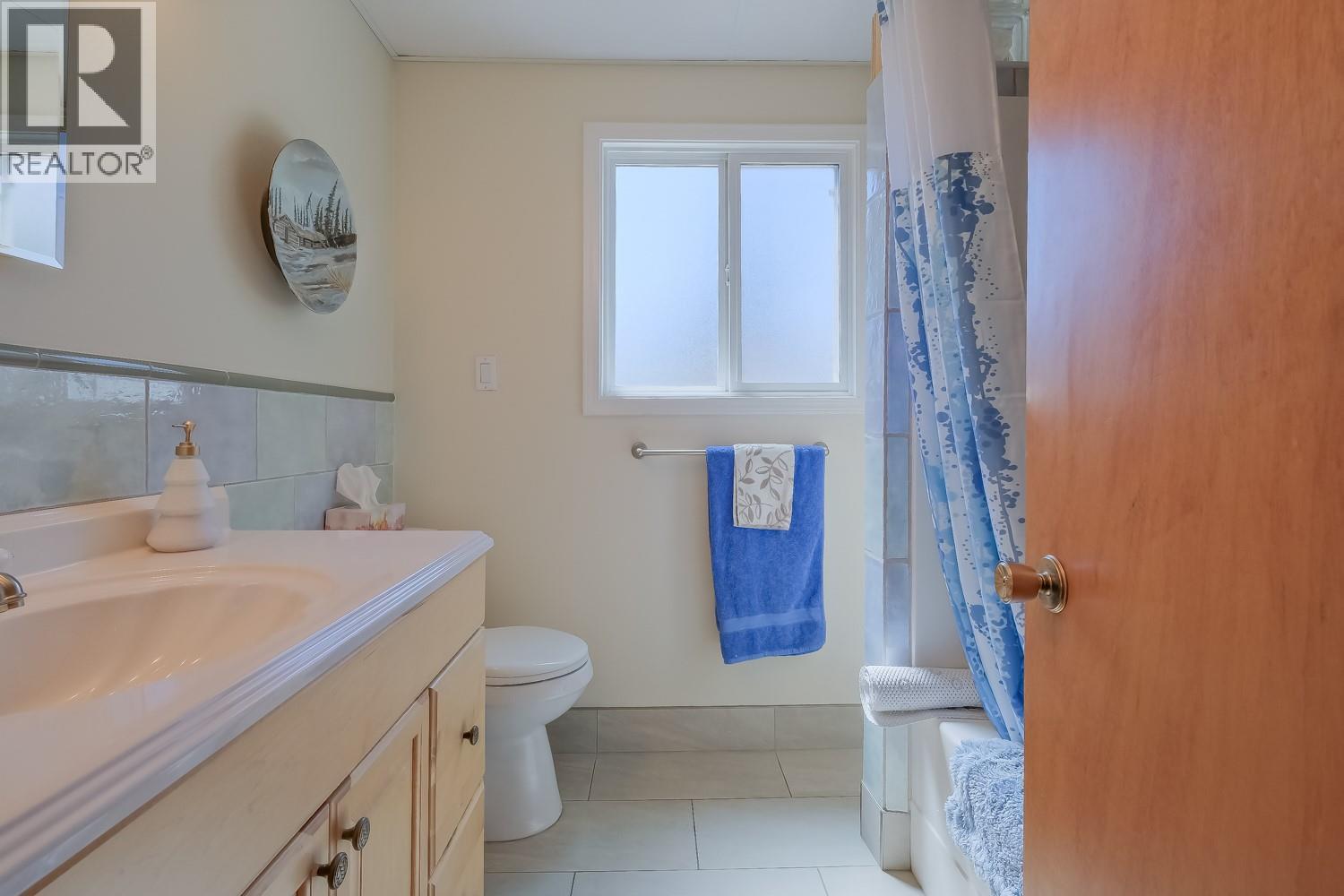 709 BARTLETT Drive - 25