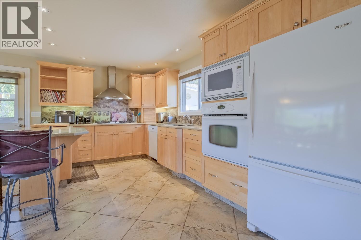 709 BARTLETT Drive - 14