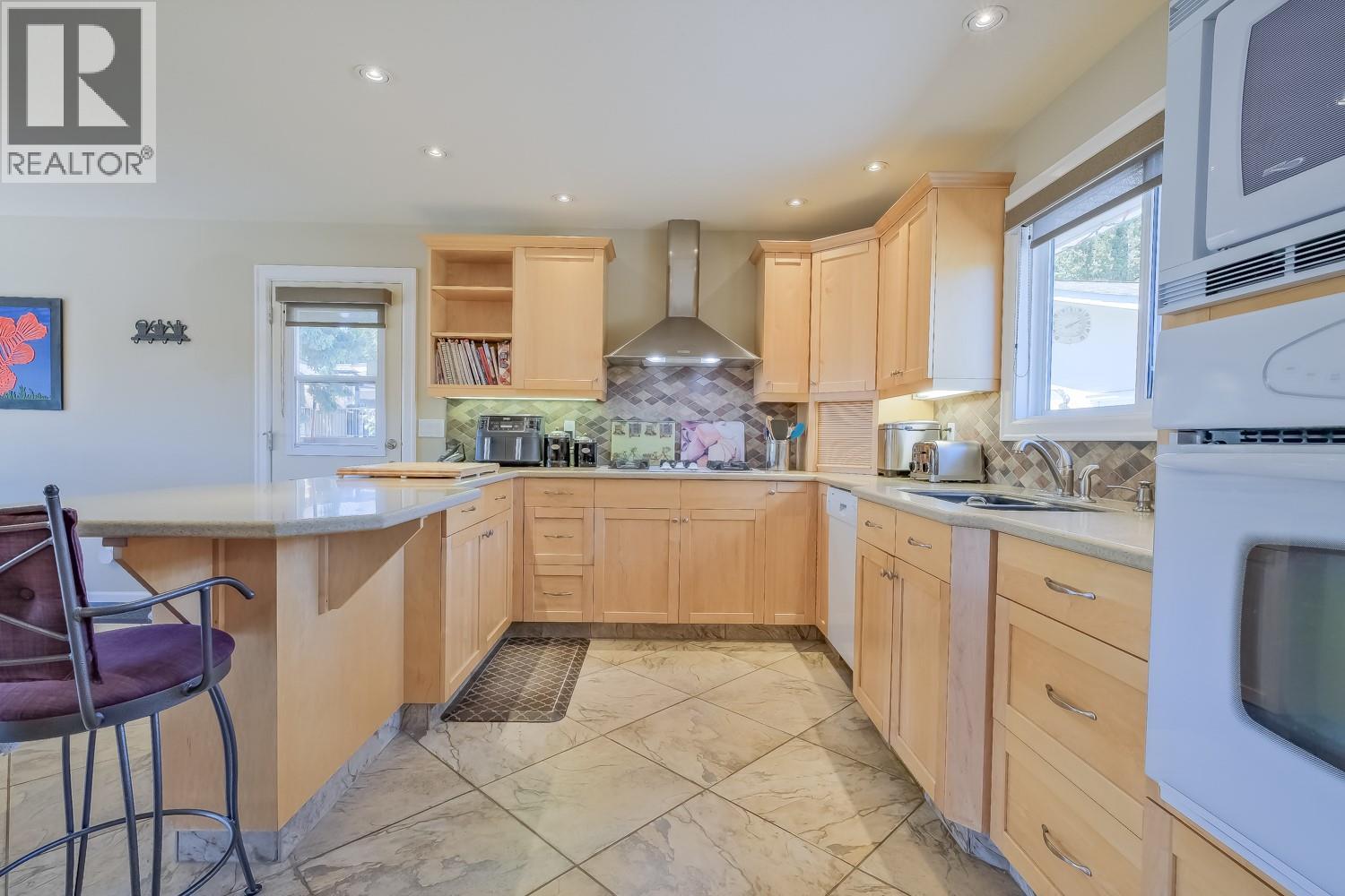 709 BARTLETT Drive - 15
