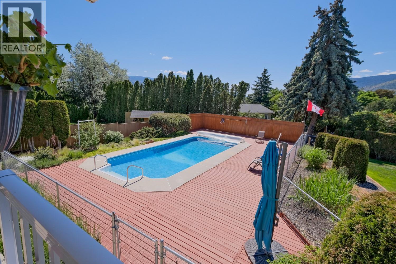 709 BARTLETT Drive - 22