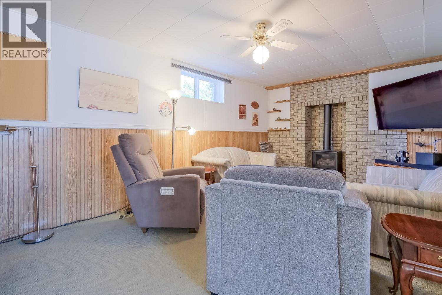709 BARTLETT Drive - 29