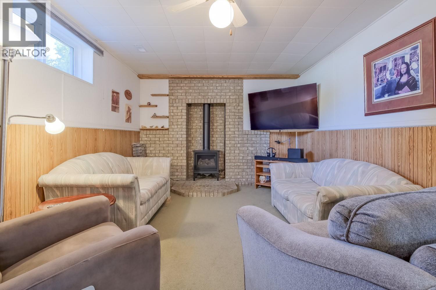 709 BARTLETT Drive - 30