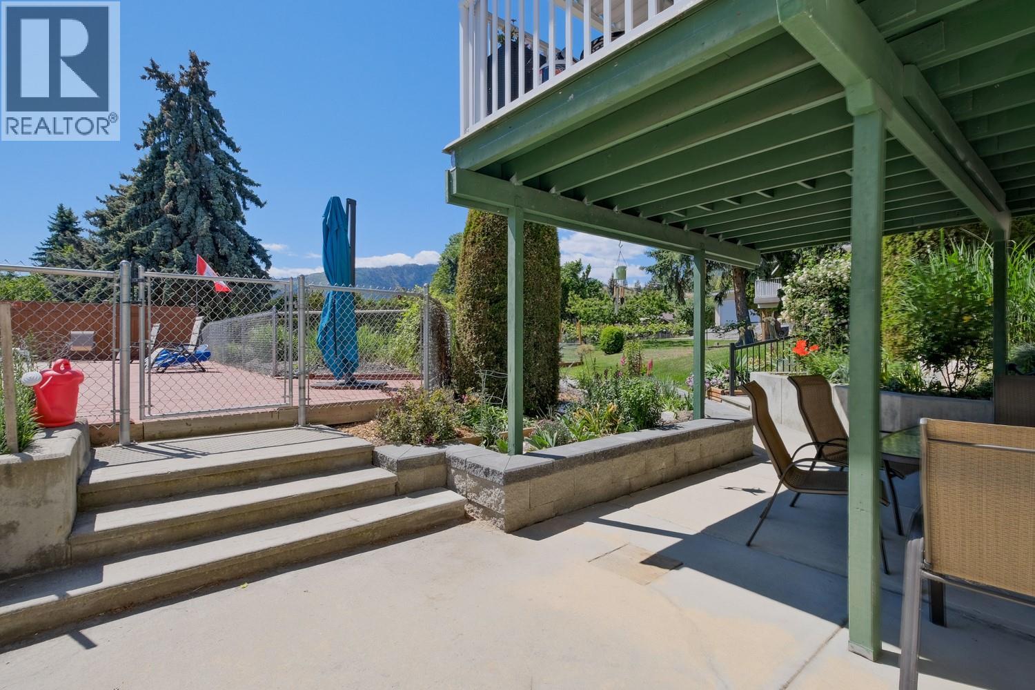 709 BARTLETT Drive - 44