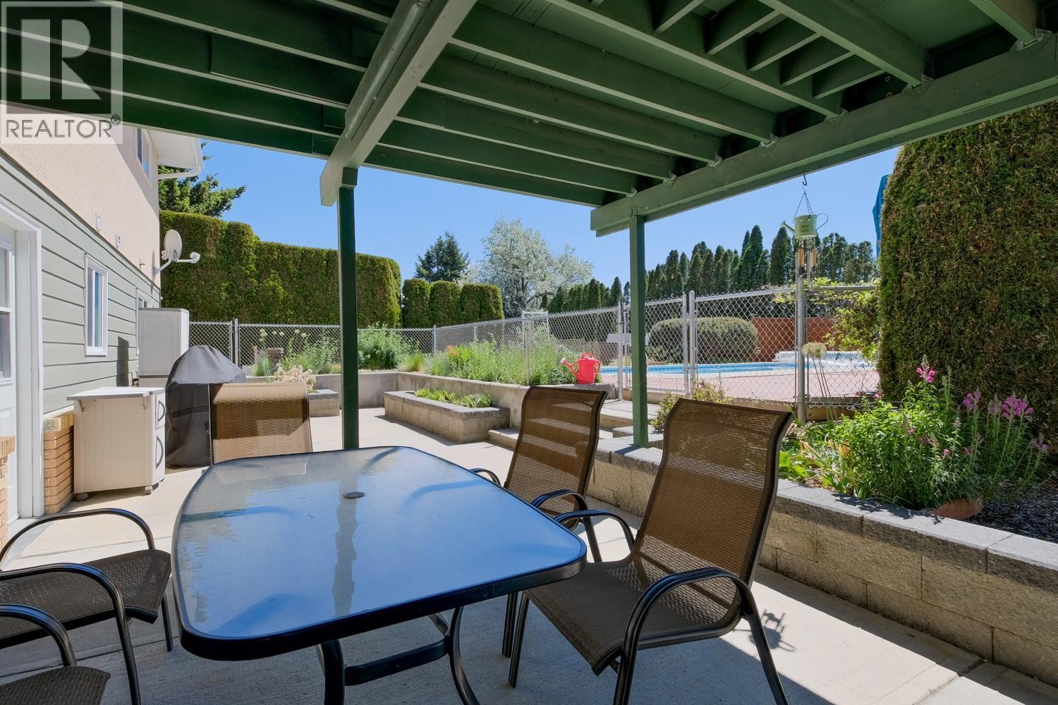 709 BARTLETT Drive - 42