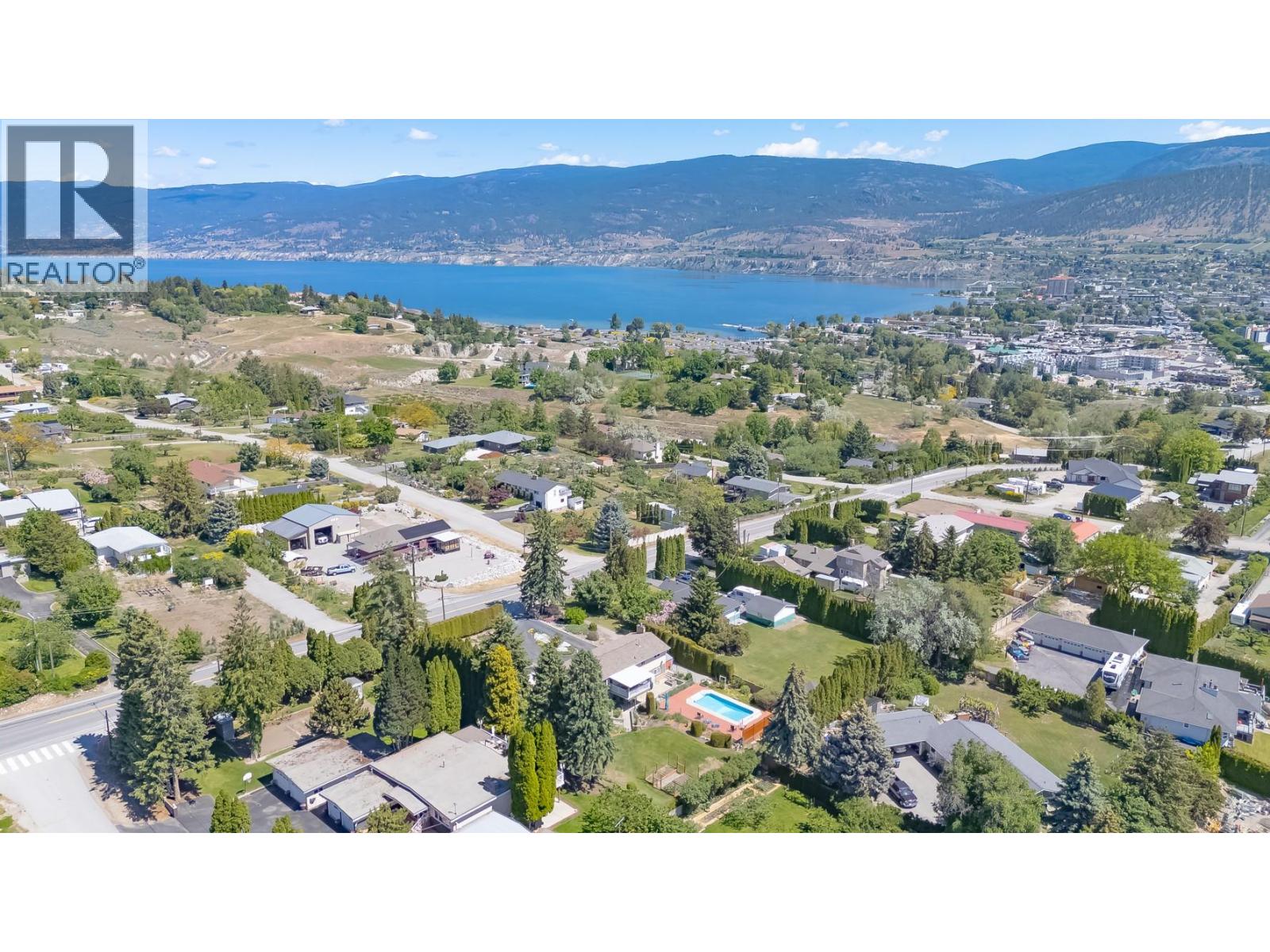 709 BARTLETT Drive - 51