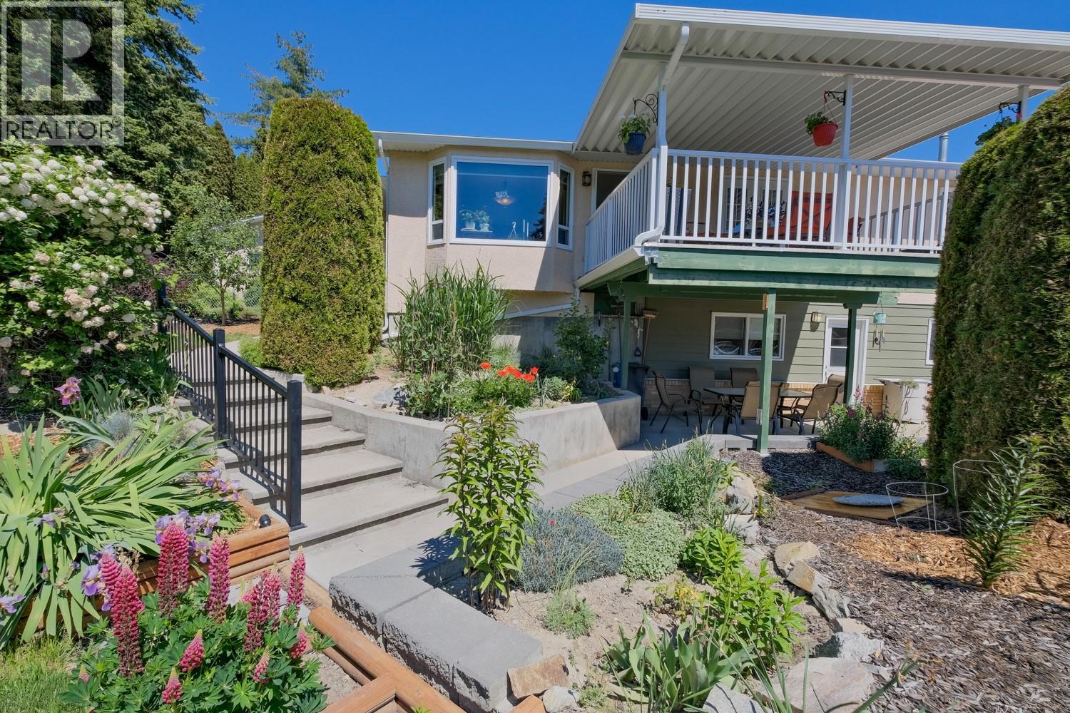 709 BARTLETT Drive - 39
