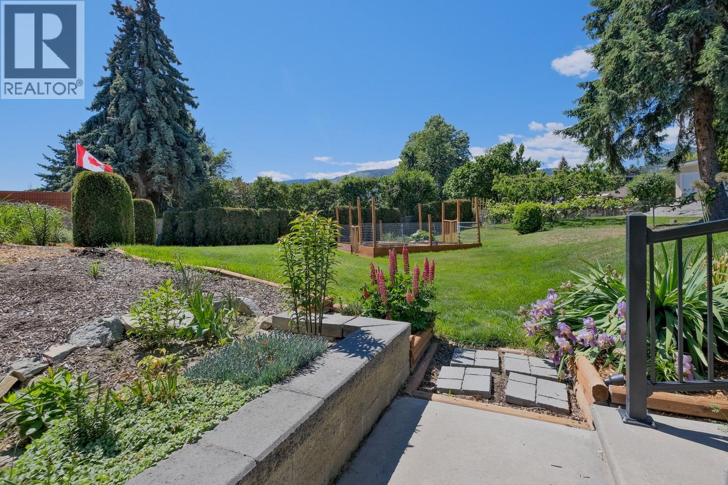 709 BARTLETT Drive - 41
