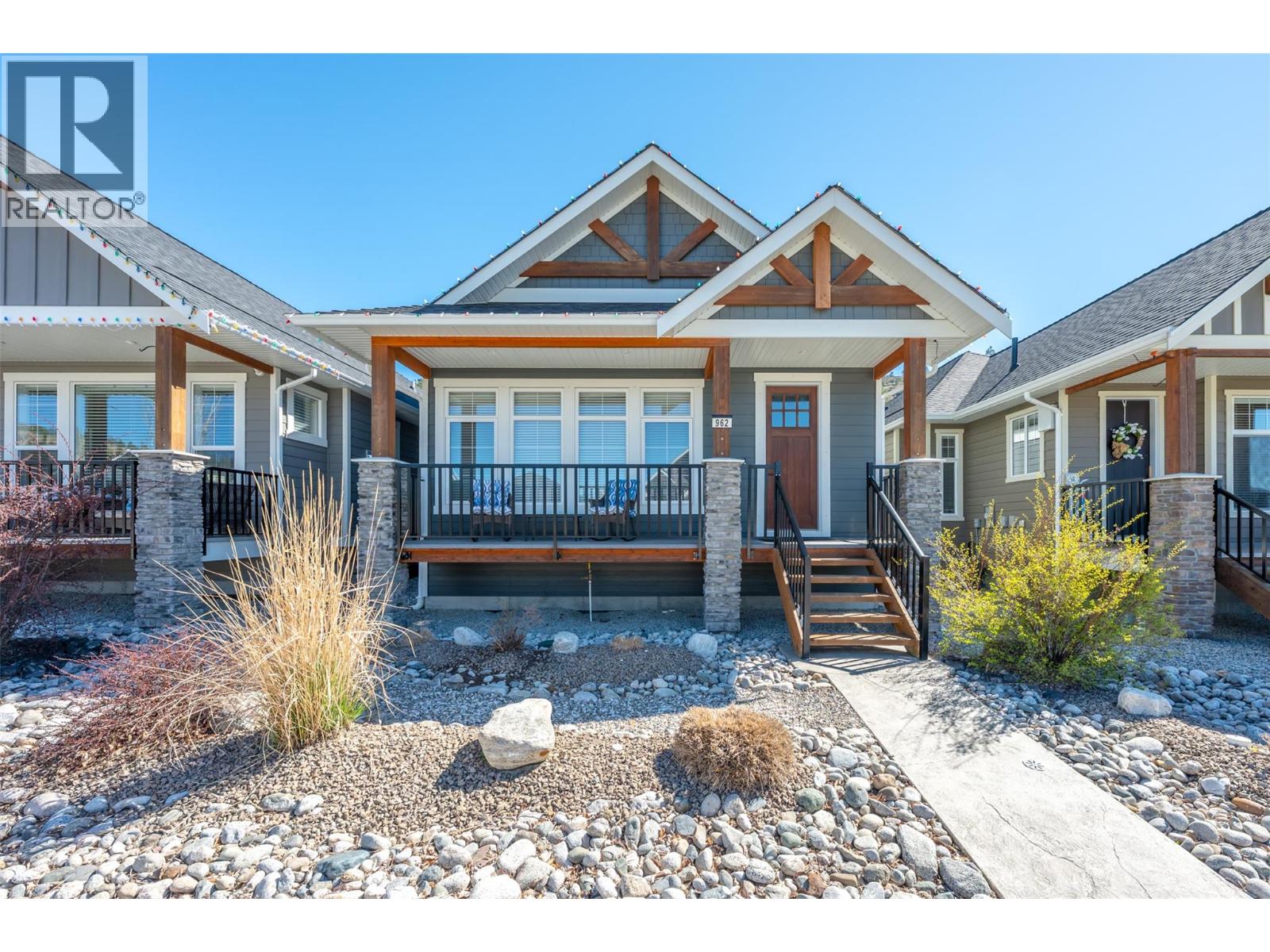 962 HOLDEN Road - 1