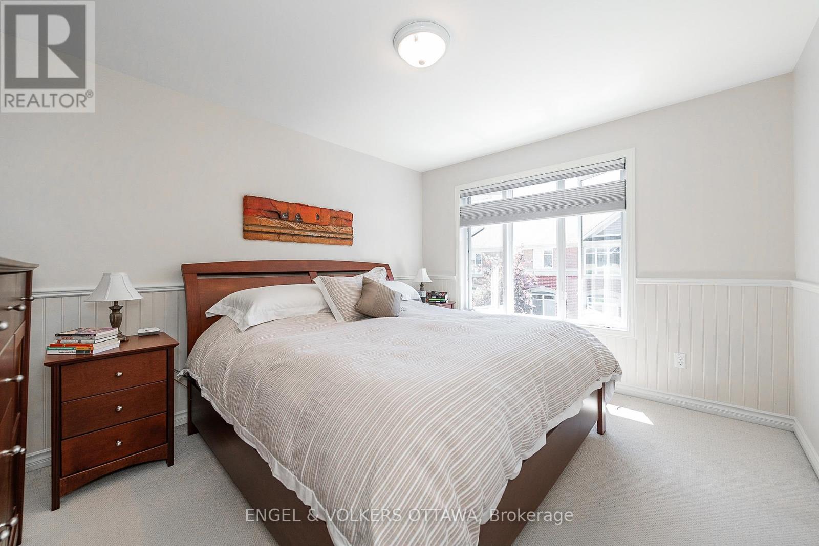 3 Bed, 3 Bath House for Sale in Ottawa – 210 WEST VILLAGE PRIVATE, Ottawa – MLS# X13532500 - Image 22
