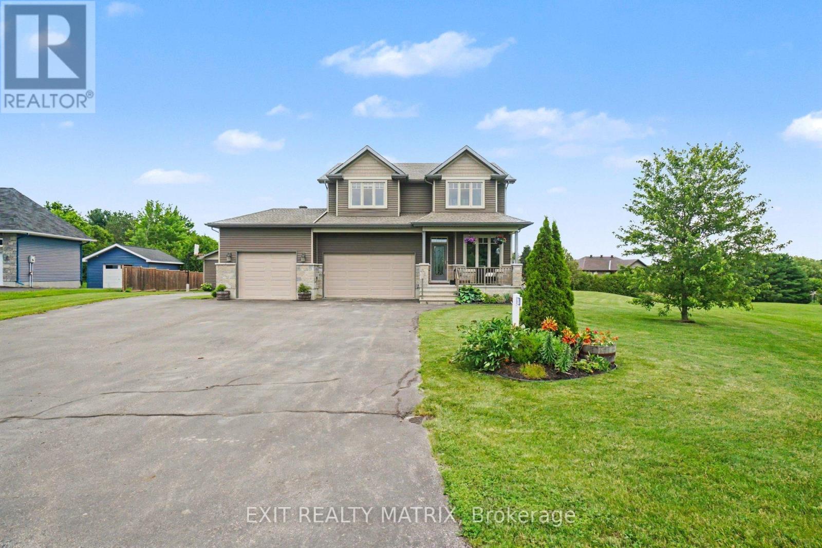 208 NELLIE STREET - 1