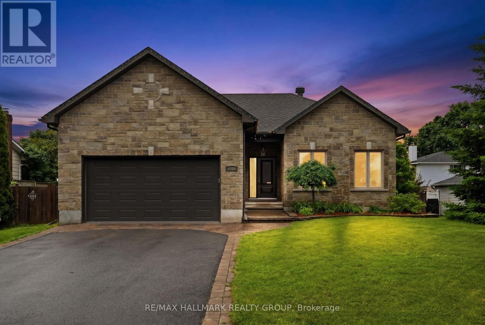 1028 LAVIOLETTE STREET - 1