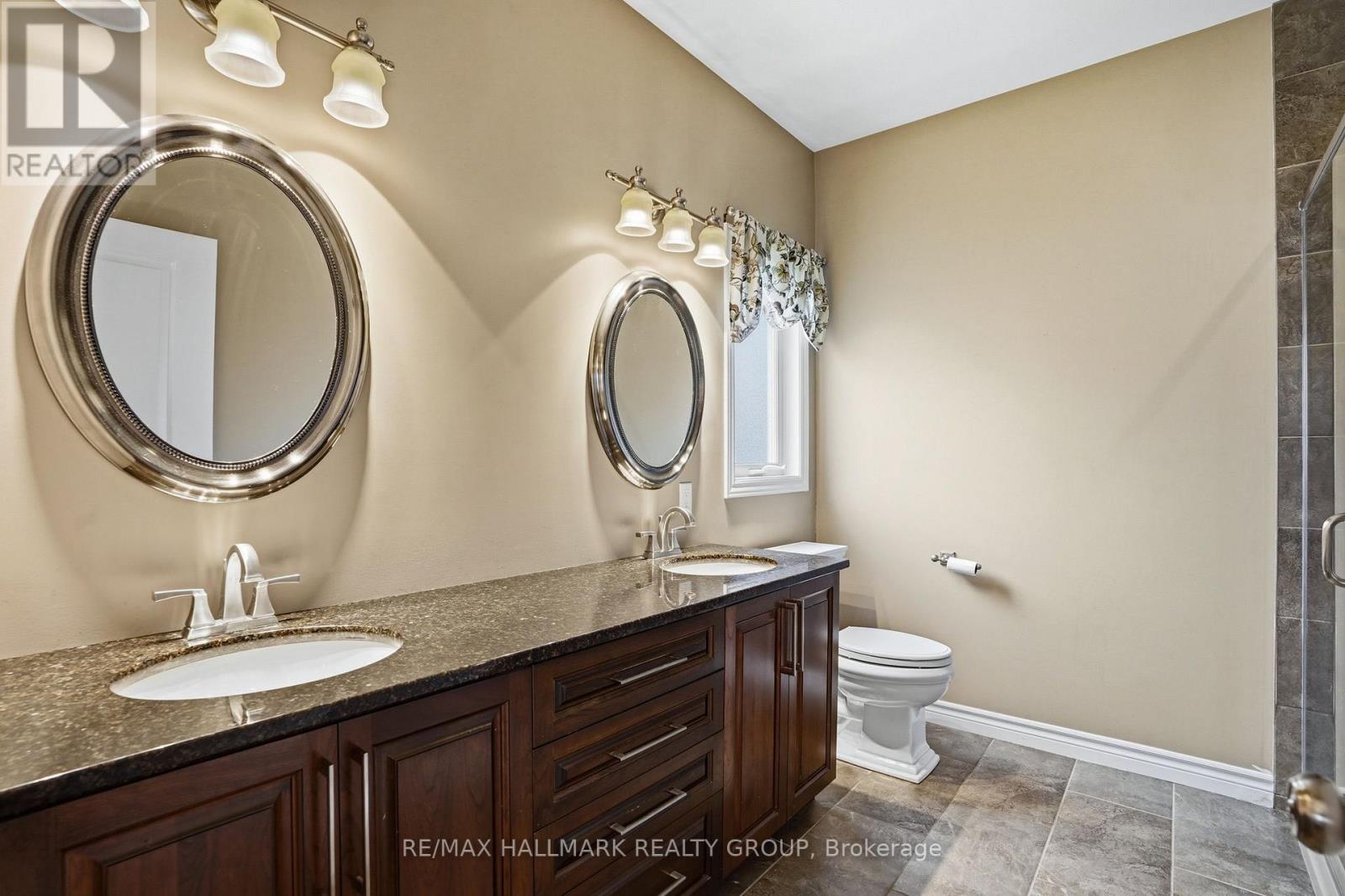 1028 LAVIOLETTE STREET - 18