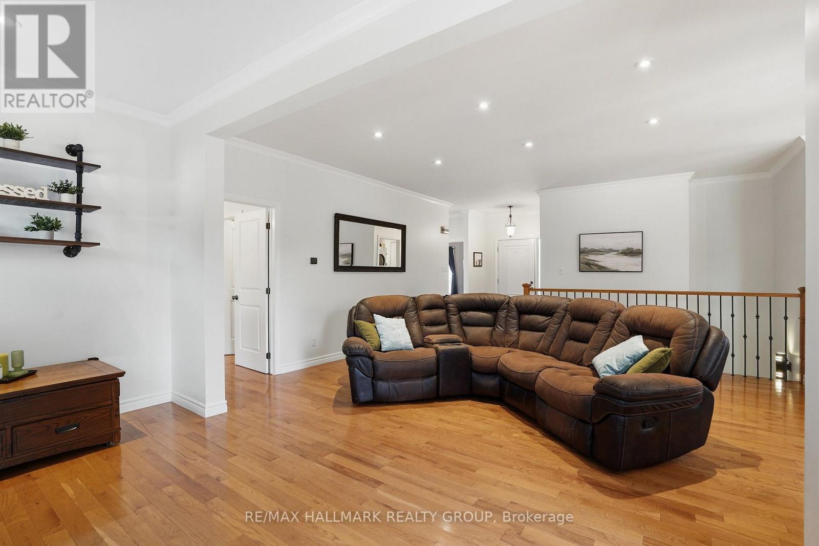 1028 LAVIOLETTE STREET - 6