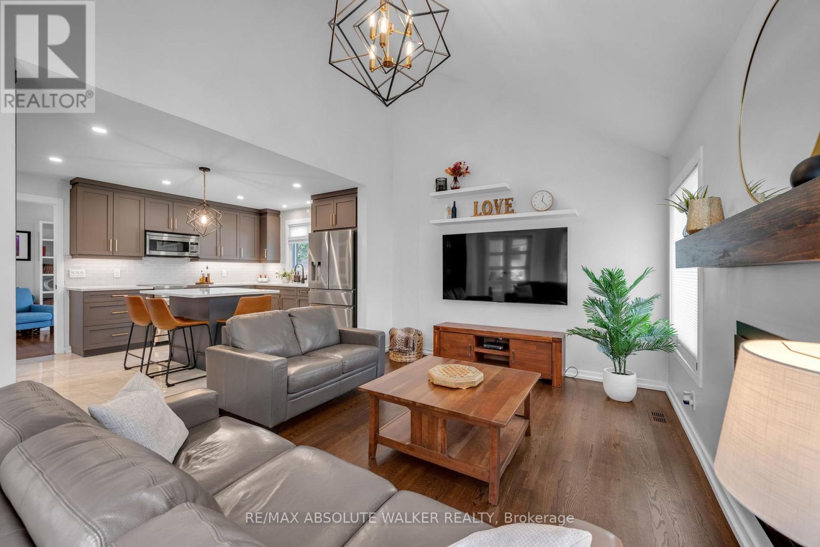 4 Bed, 3 Bath House for Sale in Ottawa – 1368 NORVIEW CRESCENT, Ottawa – MLS# X13532680 - Image 17