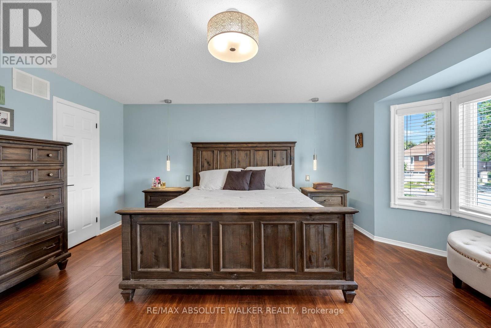 4 Bed, 3 Bath House for Sale in Ottawa – 1368 NORVIEW CRESCENT, Ottawa – MLS# X13532680 - Image 25