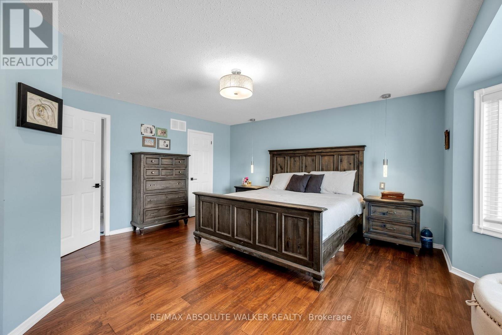 4 Bed, 3 Bath House for Sale in Ottawa – 1368 NORVIEW CRESCENT, Ottawa – MLS# X13532680 - Image 26