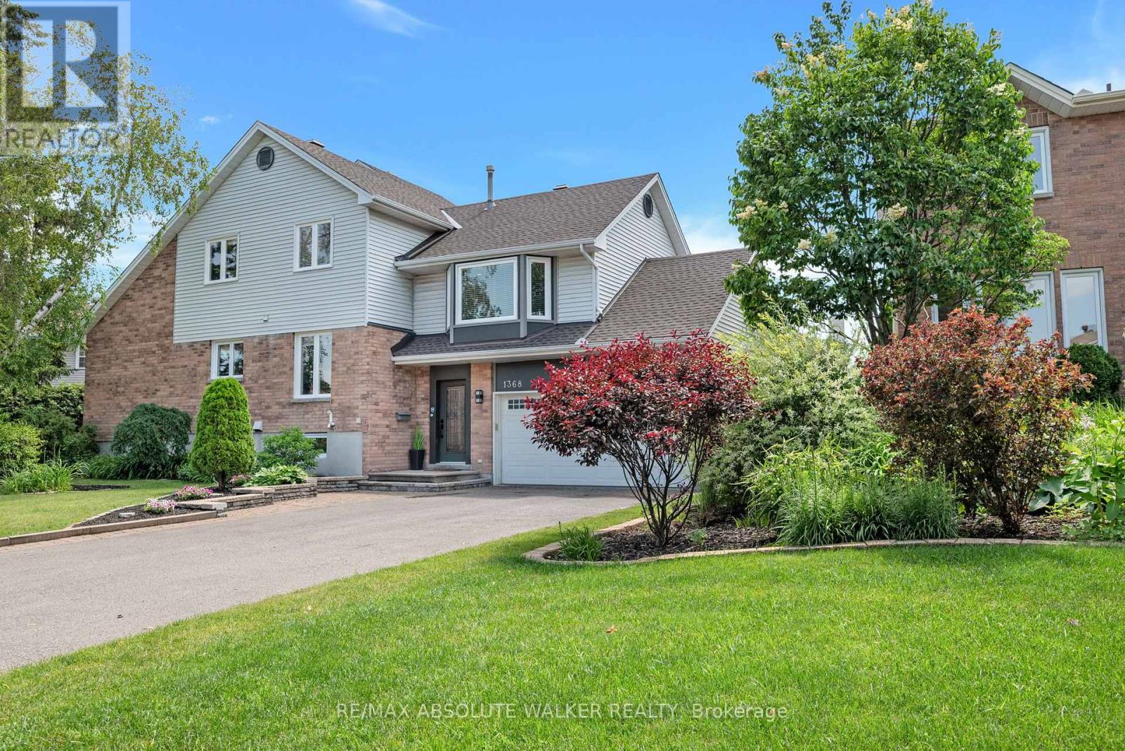 4 Bed, 3 Bath House for Sale in Ottawa – 1368 NORVIEW CRESCENT, Ottawa – MLS# X13532680 - Image 7