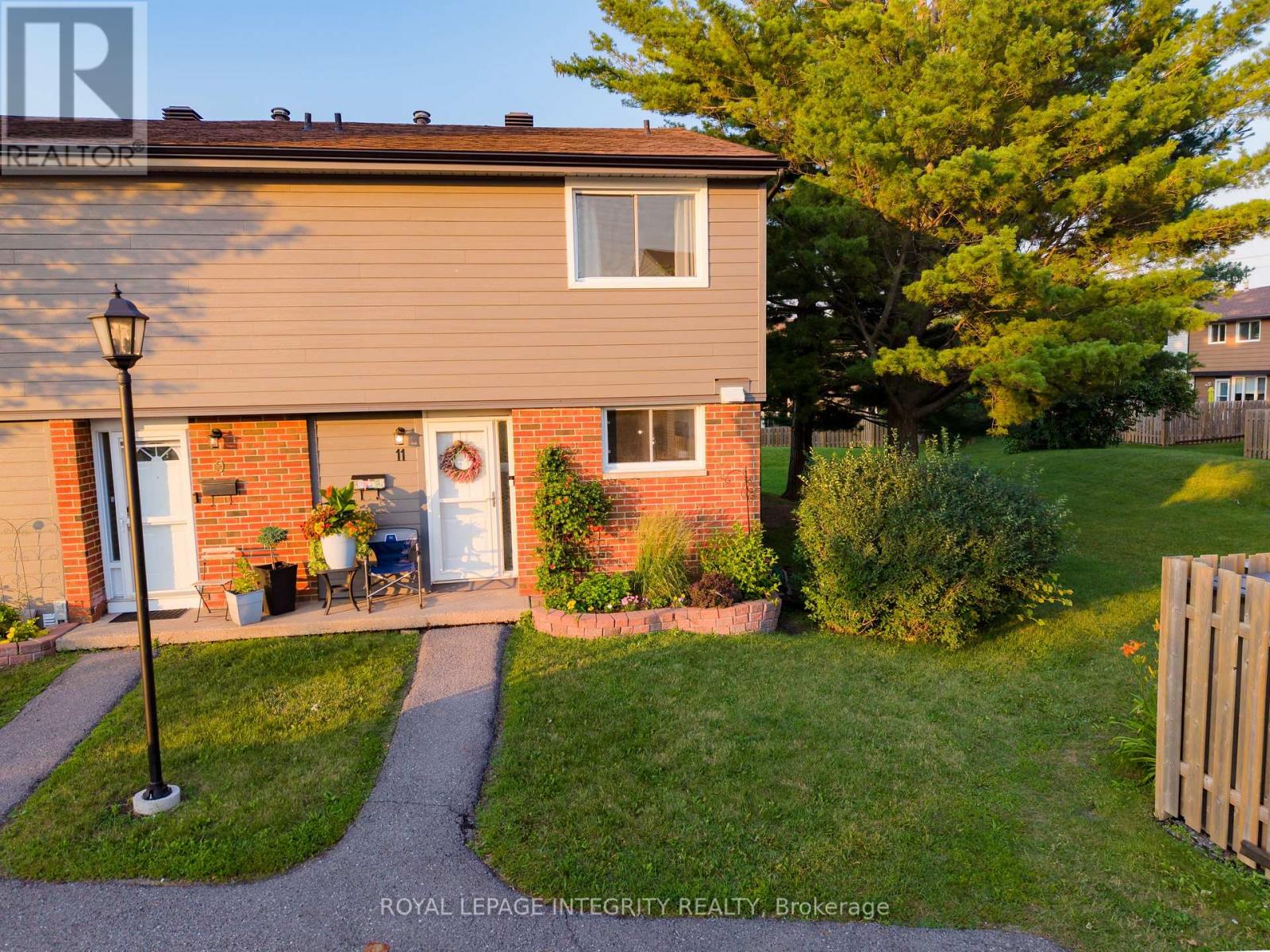 3 Bed, 2 Bath House for Sale in Ottawa – 11 GLENCOE STREET, Ottawa – MLS# X13532754 - Image 30
