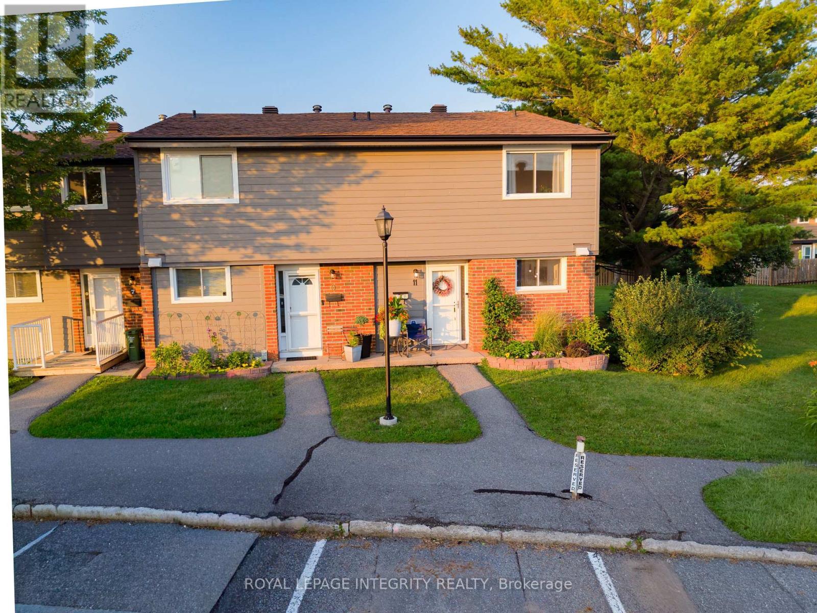 3 Bed, 2 Bath House for Sale in Ottawa – 11 GLENCOE STREET, Ottawa – MLS# X13532754 - Image 38