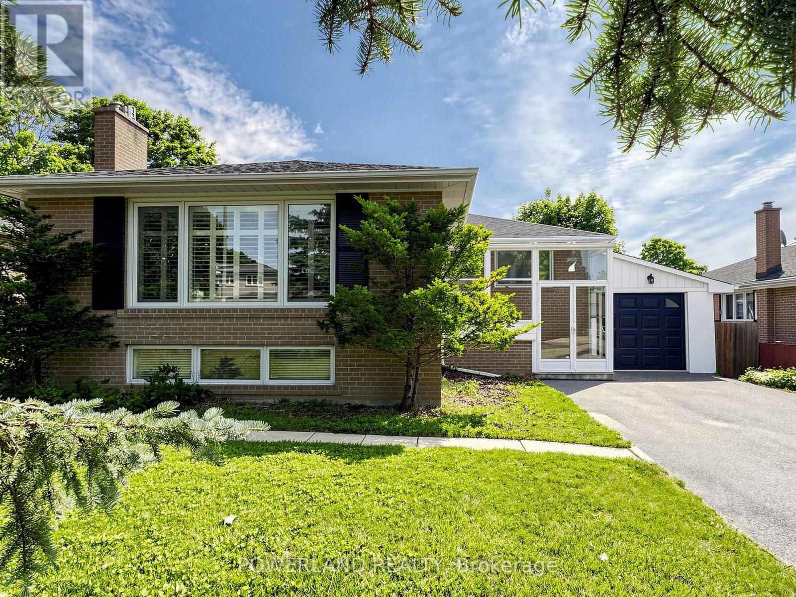 7 LAURENTIDE AVENUE - 1