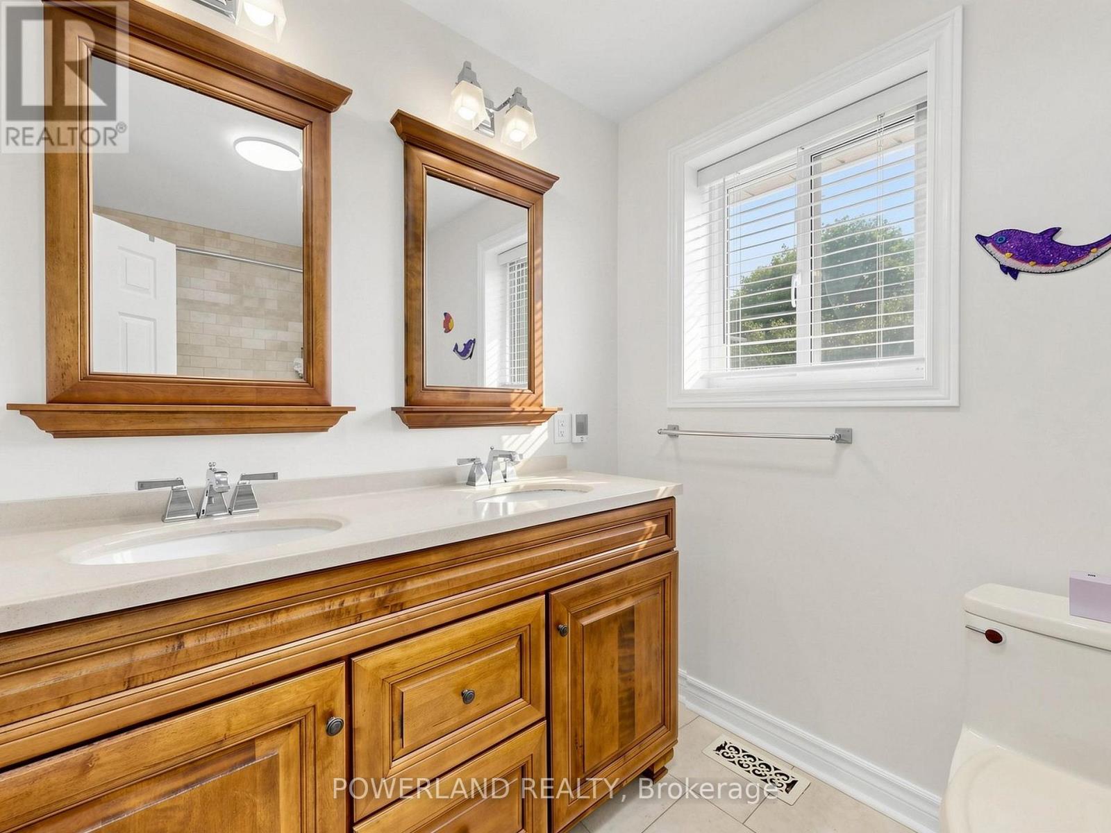 7 LAURENTIDE AVENUE - 23