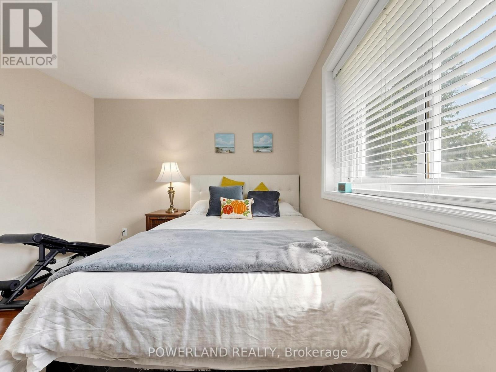 7 LAURENTIDE AVENUE - 26