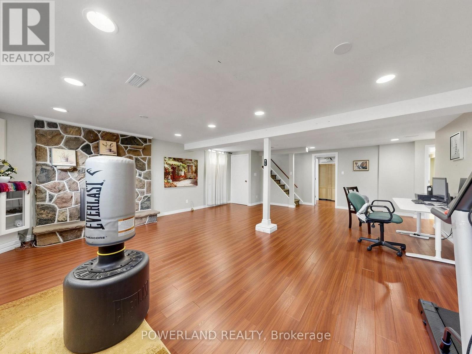 7 LAURENTIDE AVENUE - 34