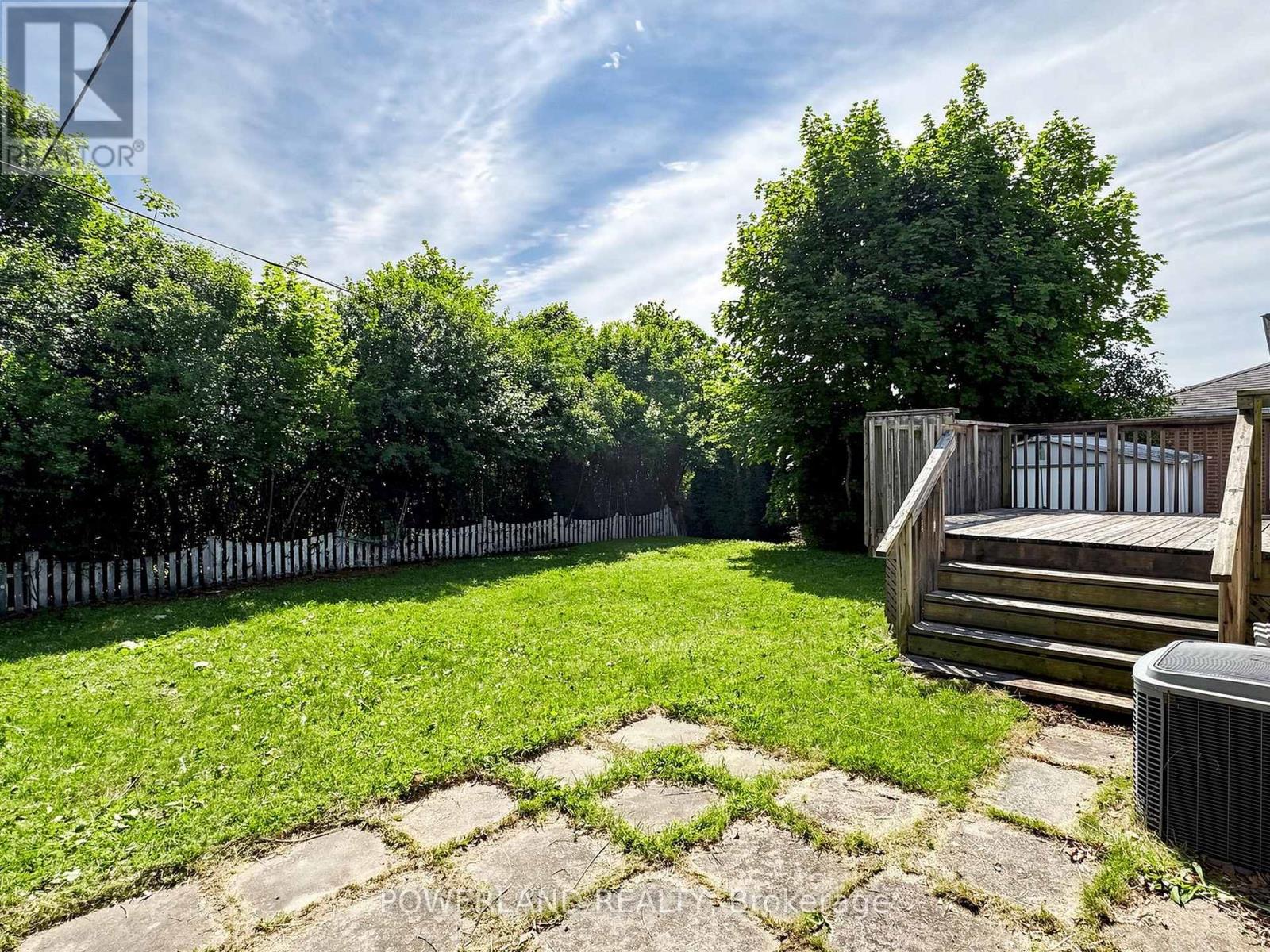 7 LAURENTIDE AVENUE - 48