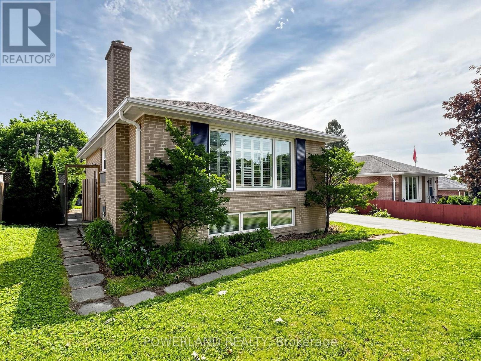 7 LAURENTIDE AVENUE - 5