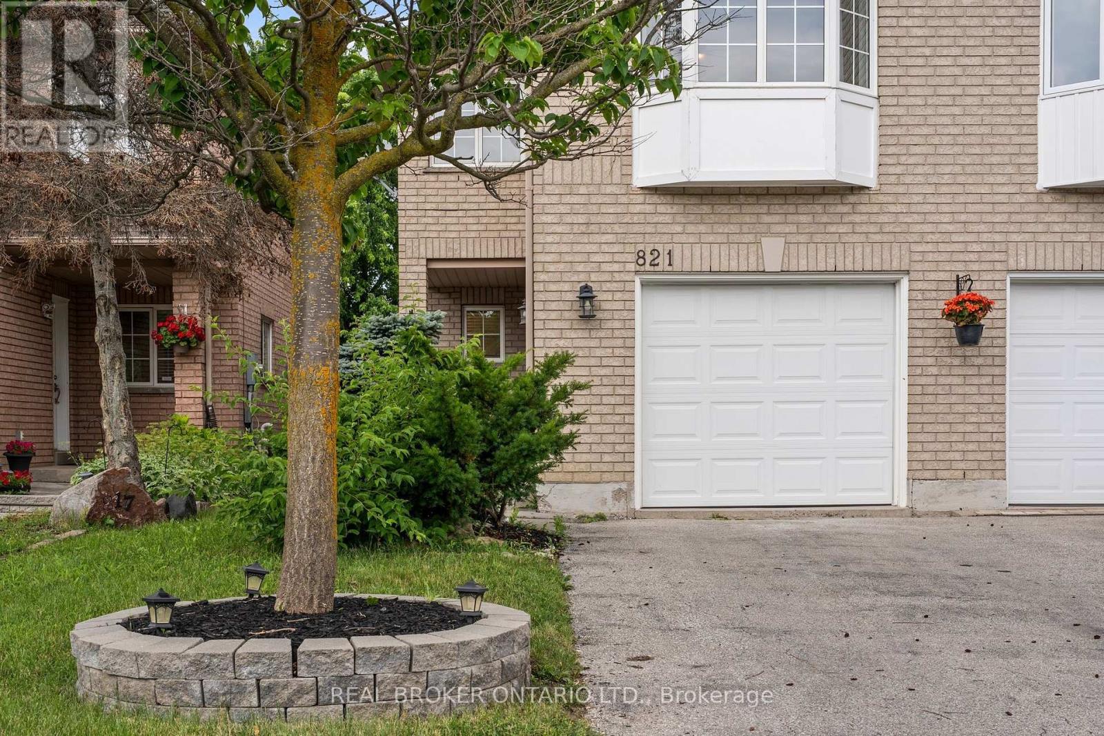 821 PUCKS PLACE - 3