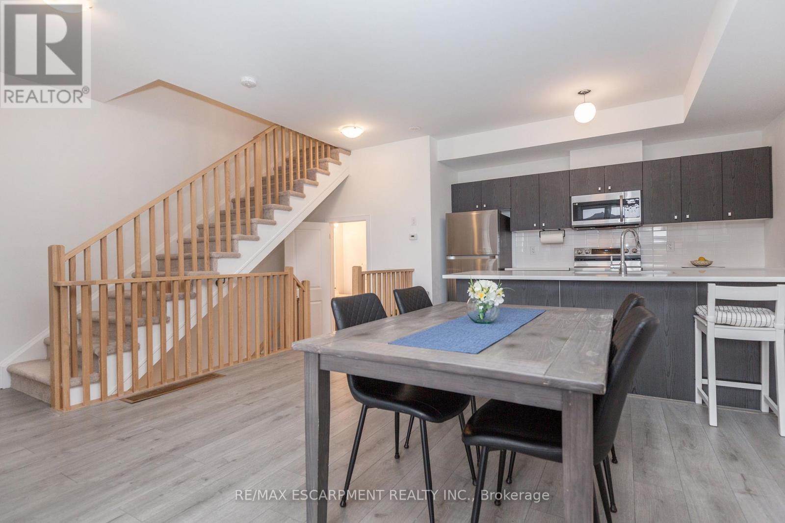 33 RED MAPLE LANE - 18
