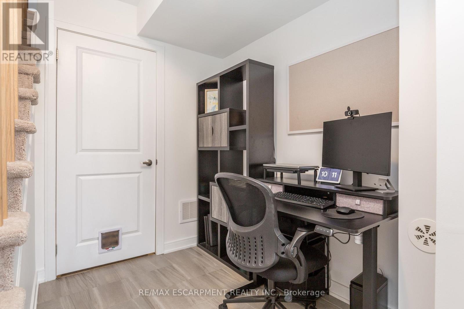 33 RED MAPLE LANE - 6